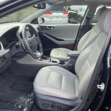 More photos of 2018 Hyundai Ioniq Hybrid Limited at Indy Auto Man - Westfield, IN