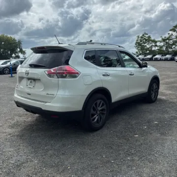 Another view of 2016 Nissan Rogue SL for sale in Westfield, IN at Indy Auto Man - Westfield