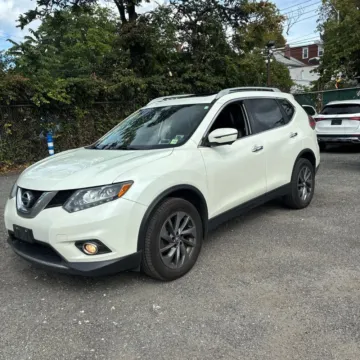 Photos of 2016 Nissan Rogue SL for sale in Westfield, IN at Indy Auto Man - Westfield