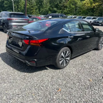 Another view of 2020 Nissan Altima 2.5 SL for sale in Westfield, IN at Indy Auto Man - Westfield