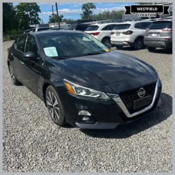 Black 2020 Nissan Altima 2.5 SL for sale in Westfield, IN