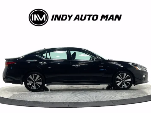 Another view of 2020 Nissan Altima 2.5 SL for sale in Westfield, IN at Indy Auto Man - Westfield
