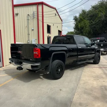 More photos of 2016 GMC Sierra 2500 HD SLT at Indy Auto Man - Westfield, IN
