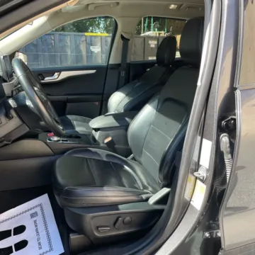 More photos of 2020 Ford Escape Hybrid SE Sport at Indy Auto Man - Westfield, IN