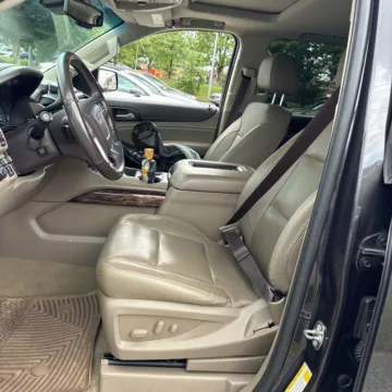 More photos of 2018 GMC Yukon SLT at Indy Auto Man - Westfield, IN