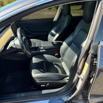More photos of 2019 Tesla Model 3 Long Range at Indy Auto Man - Westfield, IN