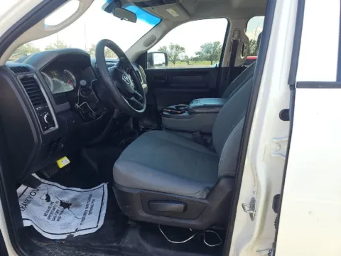 More photos of 2018 Ram 2500 Tradesman at Indy Auto Man - Westfield, IN