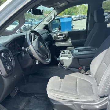 More photos of 2020 Chevrolet Silverado 2500 HD Custom at Indy Auto Man - Westfield, IN