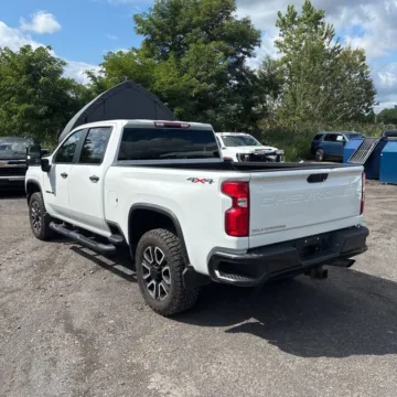 More photos of 2020 Chevrolet Silverado 2500 HD Custom at Indy Auto Man - Westfield, IN