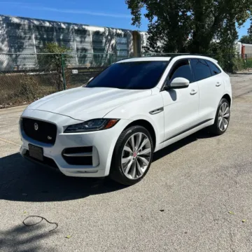 Photos of 2018 Jaguar F-PACE 35t R-Sport for sale in Westfield, IN at Indy Auto Man - Westfield