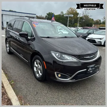 Unknown 2018 Chrysler Pacifica Hybrid Touring L for sale in Westfield, IN