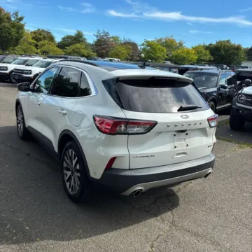 More photos of 2020 Ford Escape Hybrid Titanium at Indy Auto Man - Westfield, IN