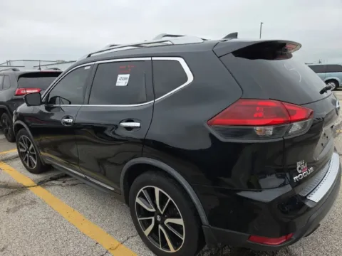 More photos of 2018 Nissan Rogue SL at Indy Auto Man - Westfield, IN