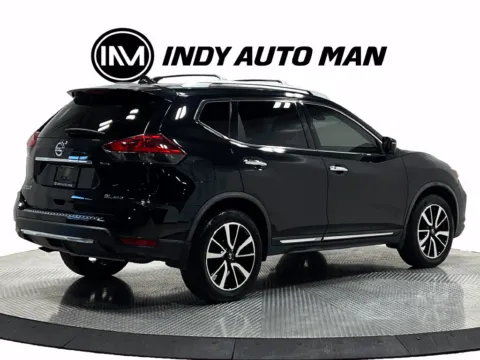 More photos of 2018 Nissan Rogue SL at Indy Auto Man - Westfield, IN