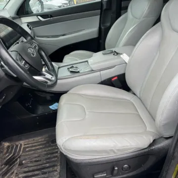 More photos of 2020 Hyundai Palisade SEL at Indy Auto Man - Westfield, IN
