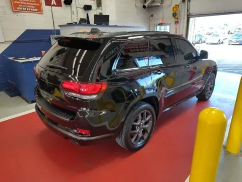 Another view of 2020 Jeep Grand Cherokee Limited X for sale in Westfield, IN at Indy Auto Man - Westfield