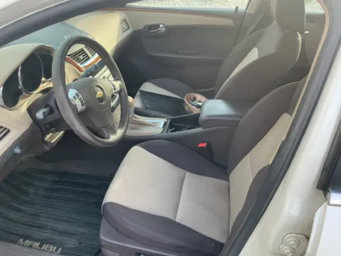 More photos of 2012 Chevrolet Malibu LT 1LT at Indy Auto Man - Westfield, IN