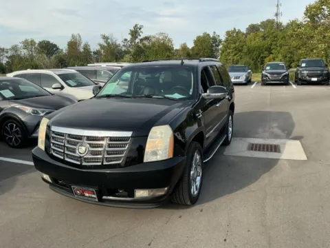 Photos of 2007 Cadillac Escalade for sale in Westfield, IN at Indy Auto Man - Westfield