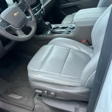 More photos of 2019 Chevrolet Traverse 3LT at Indy Auto Man - Westfield, IN