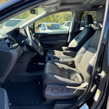 More photos of 2018 Honda Odyssey Elite at Indy Auto Man - Westfield, IN
