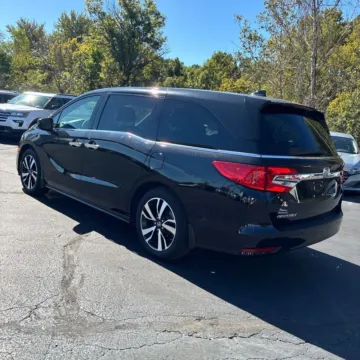 More photos of 2018 Honda Odyssey Elite at Indy Auto Man - Westfield, IN