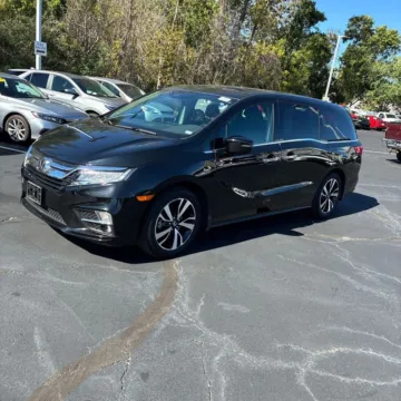 Photos of 2018 Honda Odyssey Elite for sale in Westfield, IN at Indy Auto Man - Westfield