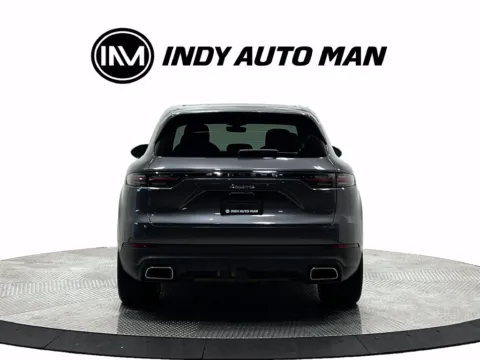 More photos of 2019 Porsche Cayenne at Indy Auto Man - Westfield, IN