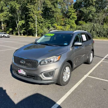 Photos of 2016 Kia Sorento LX for sale in Westfield, IN at Indy Auto Man - Westfield