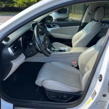More photos of 2021 Genesis G70 2.0T at Indy Auto Man - Westfield, IN