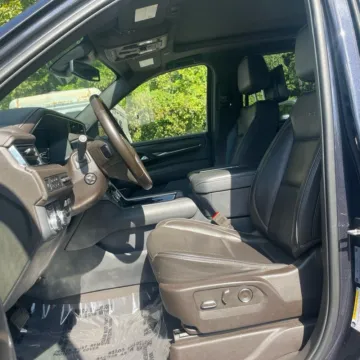 More photos of 2023 GMC Yukon Denali at Indy Auto Man - Westfield, IN