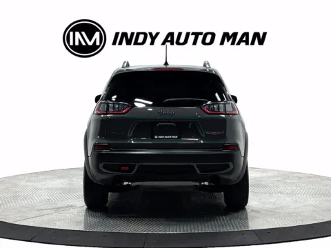 More photos of 2019 Jeep Cherokee Trailhawk at Indy Auto Man - Westfield, IN