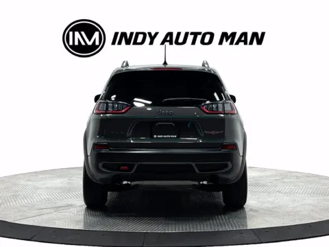 More photos of 2019 Jeep Cherokee Trailhawk at Indy Auto Man - Westfield, IN