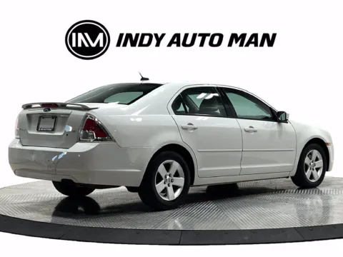 More photos of 2009 Ford Fusion SE at Indy Auto Man - Westfield, IN