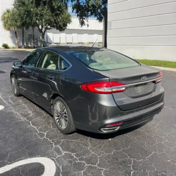 More photos of 2017 Ford Fusion SE at Indy Auto Man - Westfield, IN