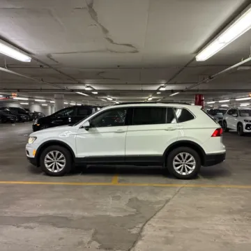 Another view of 2018 Volkswagen Tiguan 2.0T SE 4Motion for sale in Westfield, IN at Indy Auto Man - Westfield