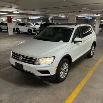 Photos of 2018 Volkswagen Tiguan 2.0T SE 4Motion for sale in Westfield, IN at Indy Auto Man - Westfield
