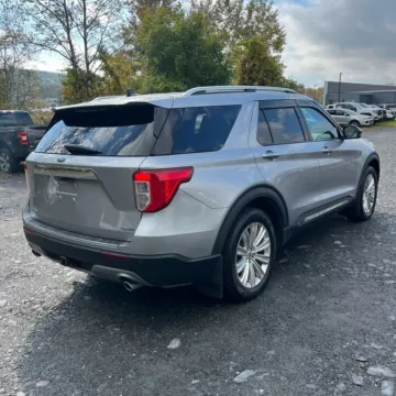 Another view of 2021 Ford Explorer Limited for sale in Westfield, IN at Indy Auto Man - Westfield