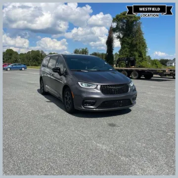 Gray 2023 Chrysler Pacifica Hybrid Limited for sale in Westfield, IN
