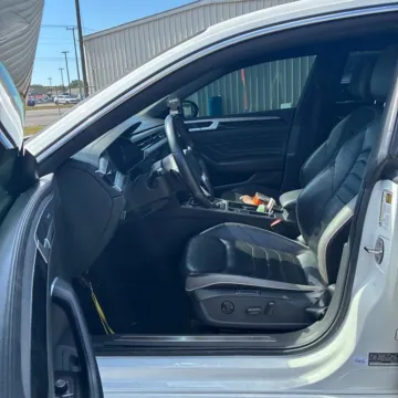 More photos of 2021 Volkswagen Arteon 2.0T SEL Premium R-Line at Indy Auto Man - Westfield, IN