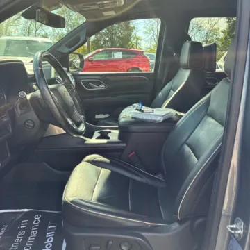 More photos of 2021 Chevrolet Suburban Premier at Indy Auto Man - Westfield, IN