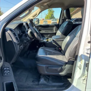 More photos of 2020 Ram 2500 Tradesman at Indy Auto Man - Westfield, IN