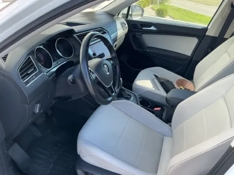 More photos of 2018 Volkswagen Tiguan 2.0T SE 4Motion at Indy Auto Man - Westfield, IN