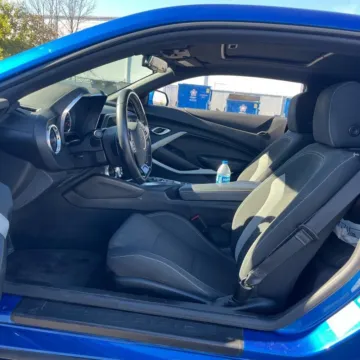 More photos of 2018 Chevrolet Camaro 1LT at Indy Auto Man - Westfield, IN