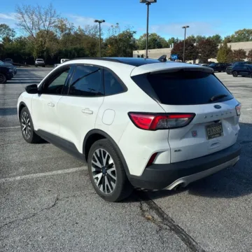More photos of 2020 Ford Escape Hybrid SE Sport at Indy Auto Man - Westfield, IN