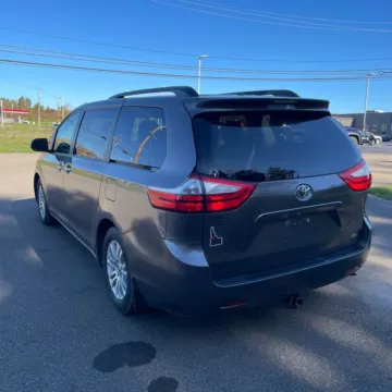 More photos of 2016 Toyota Sienna XLE 8 Passenger at Indy Auto Man - Westfield, IN