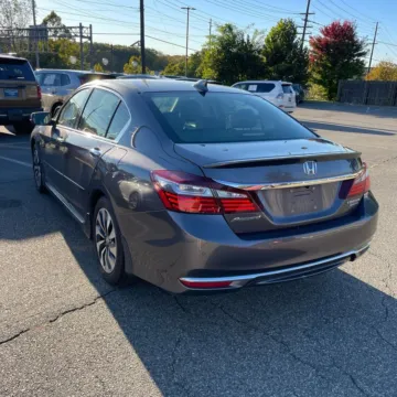 More photos of 2017 Honda Accord Hybrid Touring at Indy Auto Man - Westfield, IN