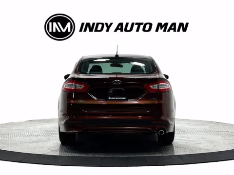 More photos of 2016 Ford Fusion SE at Indy Auto Man - Westfield, IN