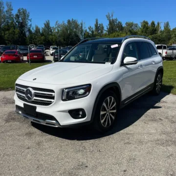 Photos of 2020 Mercedes-Benz GLB 250 4MATIC for sale in Westfield, IN at Indy Auto Man - Westfield