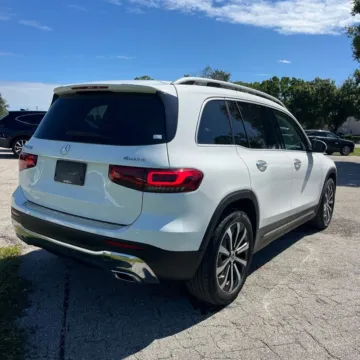 Another view of 2020 Mercedes-Benz GLB 250 4MATIC for sale in Westfield, IN at Indy Auto Man - Westfield