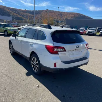 More photos of 2017 Subaru Outback 2.5i Limited at Indy Auto Man - Westfield, IN